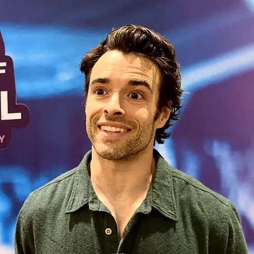 Corey Cott headshot